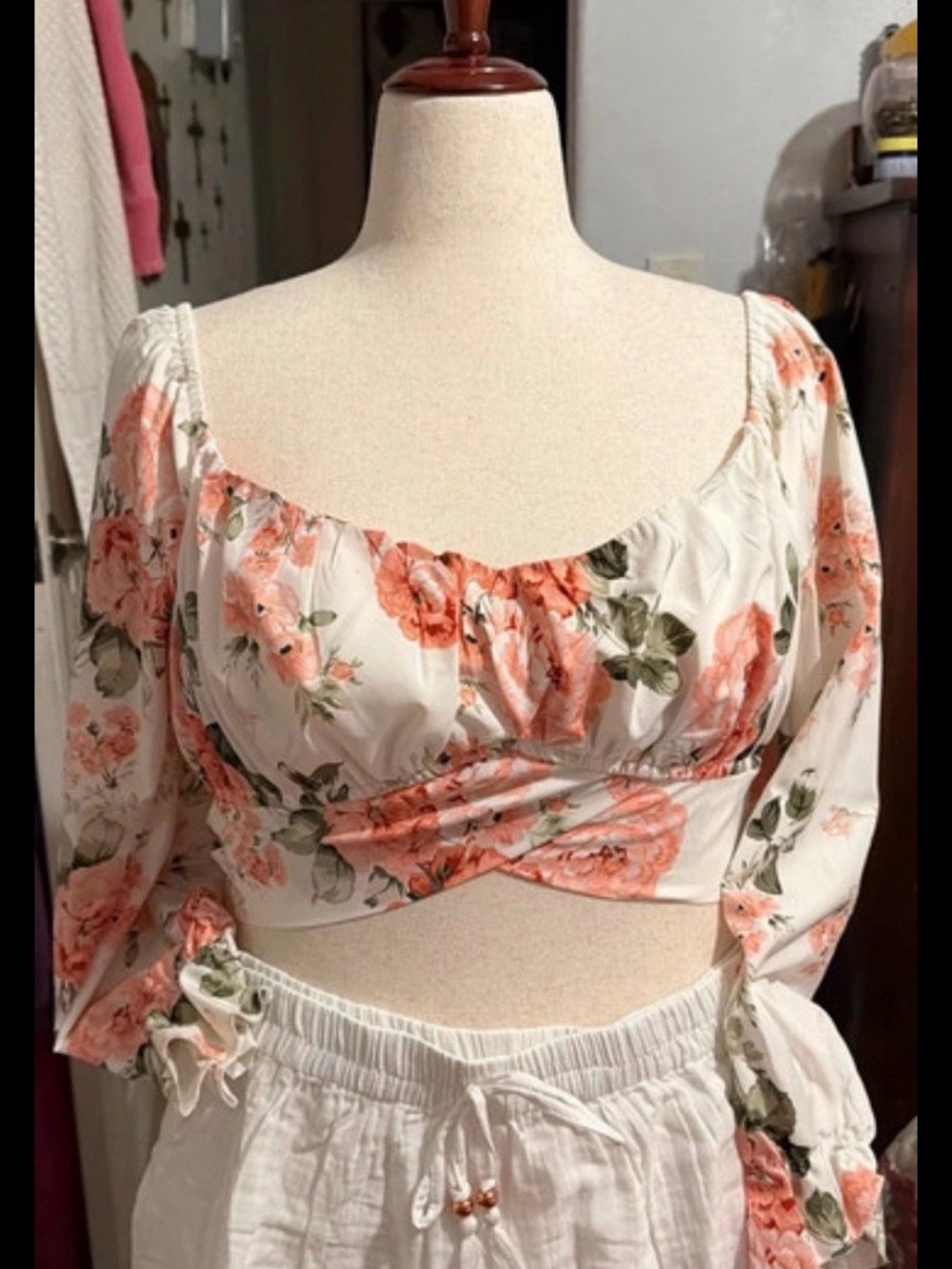 SHEIN White Crop Top with Peach Floral Print